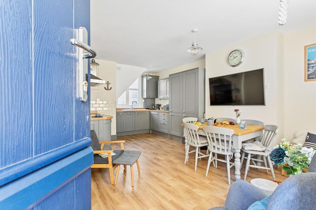 Captains - Stylish Cottage, Level Location, In The Heart Of * Dartmouth